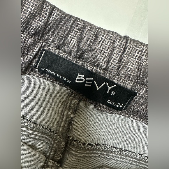 Bevy Flog  Flog- Shely Shimmering Pull on Pants 💥 - Picture 11 of 13